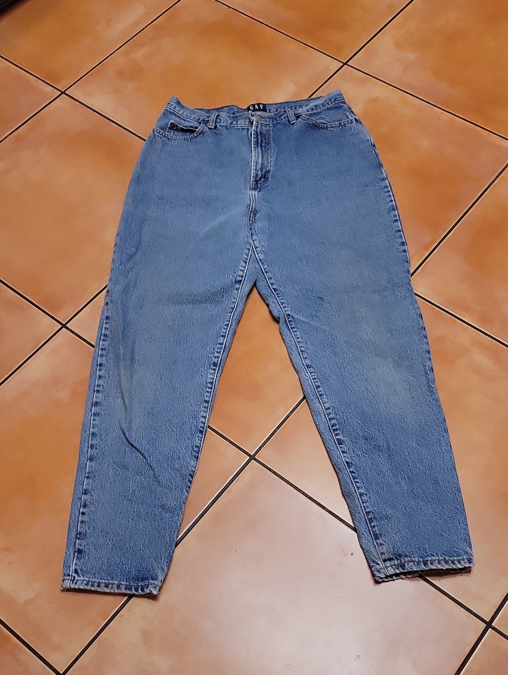 GAP Mom Jeans Reverse Fit Long 14
